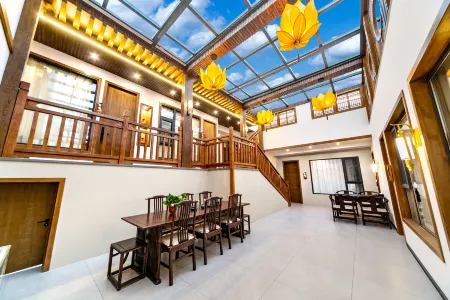 Home stay in Mount Wutai Отели рядом с достопримечательностью «Dabai Tower»