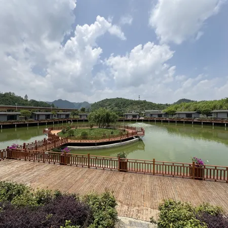 Xiushui. Qingliangyuan Hotel