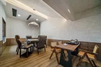 M+ Hotel (meishan danling)