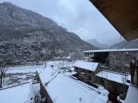 Shuimofang Guesthouse - Mountain view