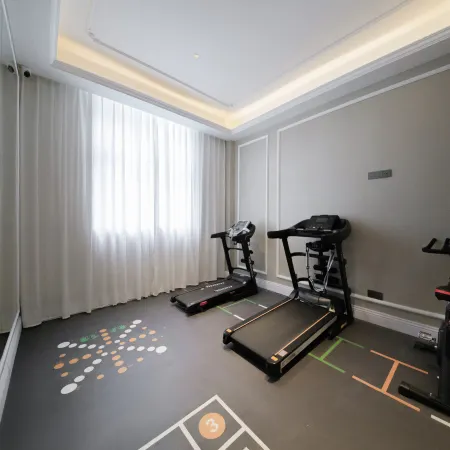 Vienna International Hotel (Daocheng Aden Scenic Area)