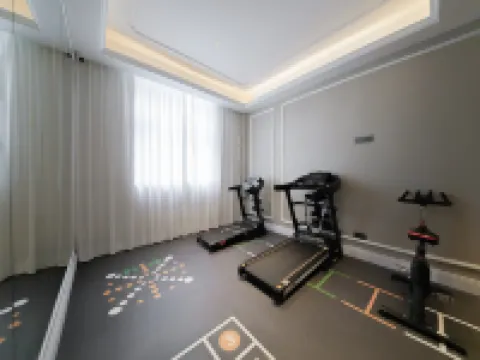 Vienna International Hotel (Daocheng Aden Scenic Area)