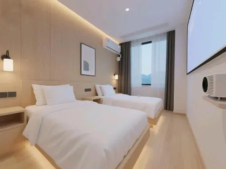 Orange Vista Hotel Отели рядом с достопримечательностью «Wuhan Yangtze River Bridge»