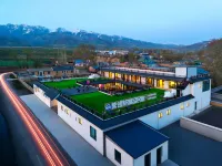 Ziyuxuan · Mystic Villa · Private Hot Spring Homestay (Nalati Branch)