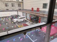 Jiangqingchi Express Hotel - Parking
