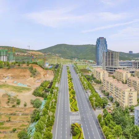 Hong Qi Qu Holiday Hotel