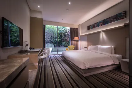 Sparkle Hotel