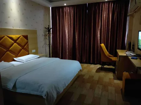 Fumei Family Hotel Liuyang Отели рядом с достопримечательностью «Sky Theater Riverside Camp»