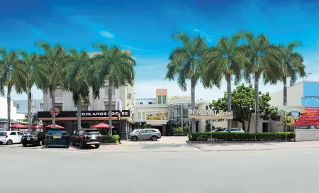 Dong Nai Hotel Отели рядом с достопримечательностью «Nhà thờ Phêro-Gx Tân mai»