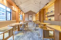 Dujiangyan Wooden Court  Hotel
