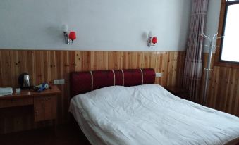 Jiangling Huafeng Inn