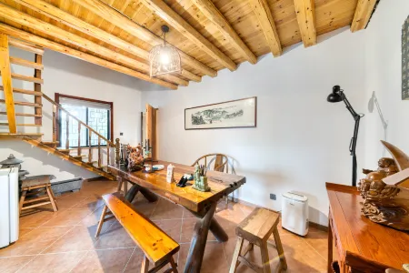 Tonggong Shanju Boutique Guesthouse Отели в г. Шаншань