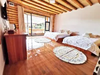 Lugu Lake Qianxing Guest House 초해(차오하이) 주변 호텔