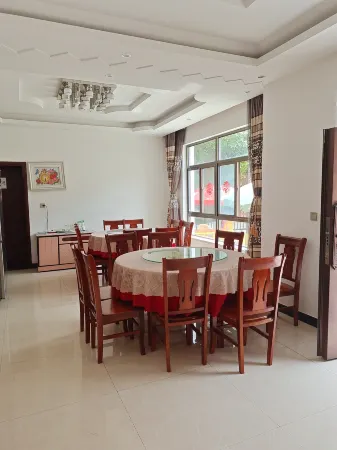 mai  ji  shan  Mi Grottoes Homestay Отели рядом с достопримечательностью «Maijishan Botanical Garden»