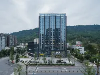 雅安西網國際酒店 鄰近金鳳山公園的酒店