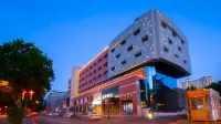 Jinhao Hotel (Xi'an Giant Wild Goose Pagoda) Отели рядом с достопримечательностью «Городский куб»