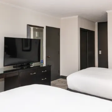 DoubleTree by Hilton Newark Penn Station