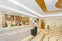 Vienna Hotel (Tea City Central Store of Pu 'er Airport)