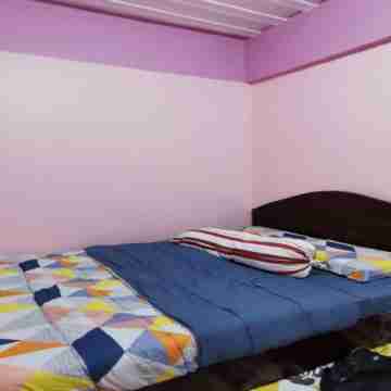 OYO 833 Ln Apartelle Rooms