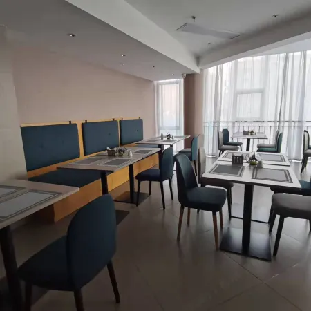 Homeinn Selected Hotel (Chuzhou Langya East Road Suning Plaza)