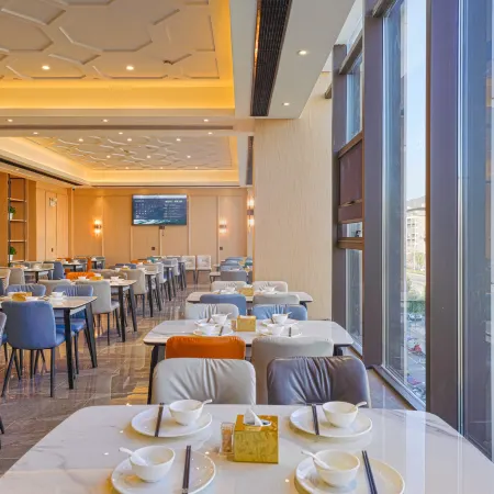 Vienna Hotel (Shangyi Square Branch, NanYang.Xichuan)