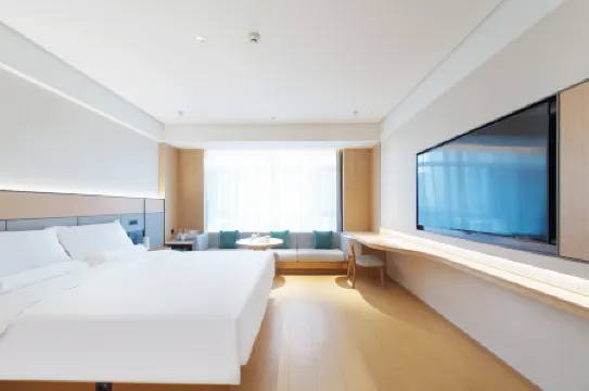 JI Hotel (Chifeng Station East Square)