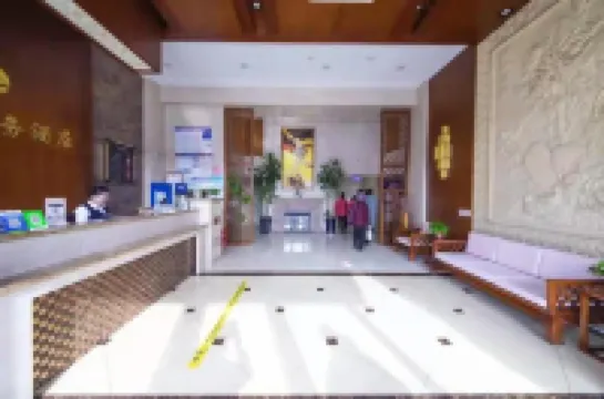 Longkou Zhonglai Business Hotel