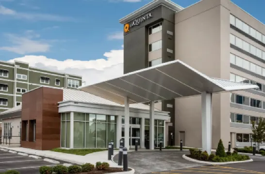 La Quinta Inn & Suites by Wyndham Virginia Beach Hotels in 