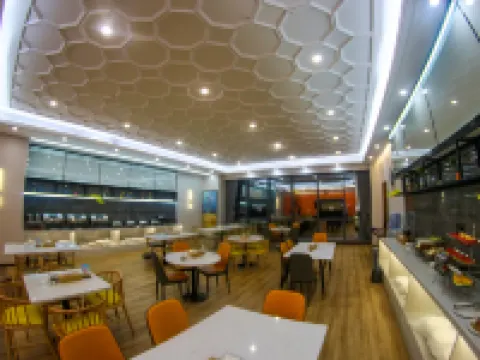 Vienna 3 Best Hotel (Fengqing Plaza) Hotels in Fengqing