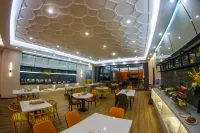 Vienna 3 Best Hotel (Fengqing Plaza) Hotels in Fengqing County