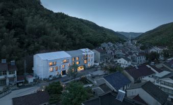 TingJian·Twenty Three Bay Rock Wall soup design residential (Yixing shop)