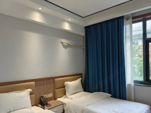 Yongxiang Office Hotel