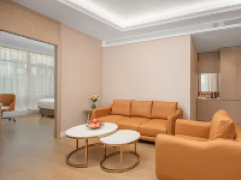 Vienna Hotel (Bayan Shuiyun Lucai Shop) Hotéis em Condado de Bayan