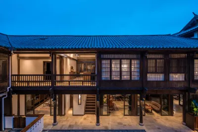Floral Lux Hotel·Qinghe (South Gate Store of the Old Town of Lijiang)