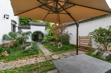 Fairyland Guesthouse (Jianshui Ancient City) Отели в г. Цзяньшуй