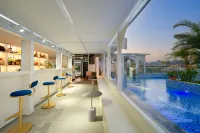 Global Village Elegant Lijiang Hotel (Guilin Two Rivers and Four Lakes Xiangbishan Branch) - piscina