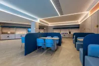 HanTing Hotel (Huanggang Tuanfeng Bus Station)