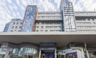 Home Inn · neo (Shanghai South Railway Station Jinjiang Park Subway Station Store)