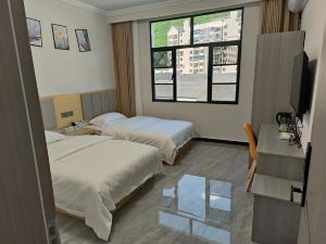 Shennongjia Yuelanting Homestay