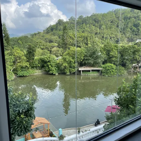 Zhongshan Yuejiangshan Homestay (Zhongshan South District Zhongshan Mansion Garden)