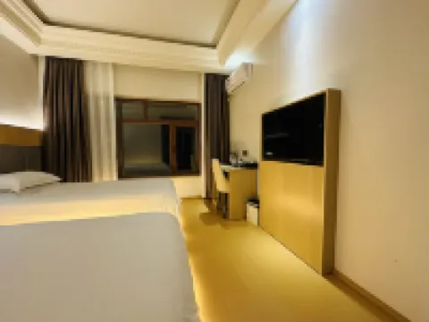 Holiday hotel Hotels in Xinmin