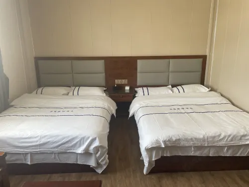 Nima Dangye Rongcuo Hotel