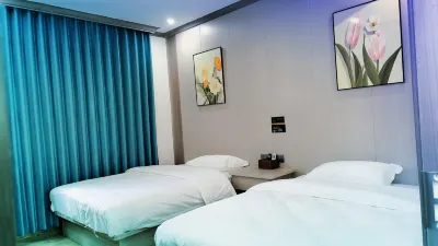 Longnan Jiayue Business Hotel Hotels near South Wudang Mountion