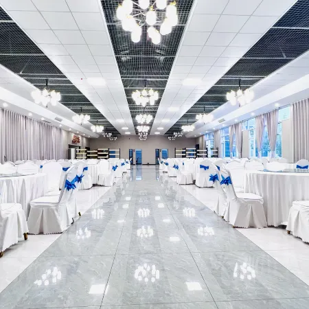 DeYang Shangshuiyuan Business Hotel