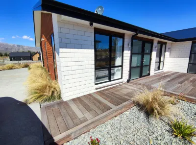 Snowy Peak Apartment
