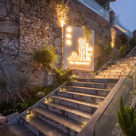 Xingyi Wanfeng Linyueqili B&B