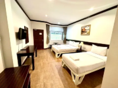 Bansuan Resort Hotels in Nakhon Sawan