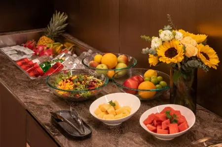 Super 8 Select Hotel (Beijing Tiancun Subway Station Branch) Отели рядом с достопримечательностью «Dabei Temple»