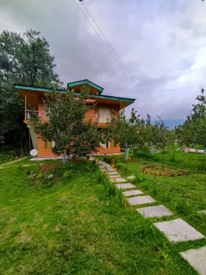 Cascade Mountain Retreat Manali Hotels near Rohtang Pass