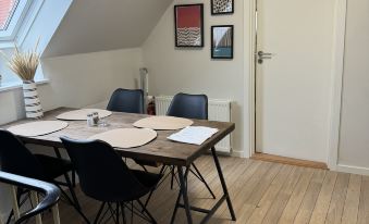 Cozy 4 pers. house with free parking in Odense
